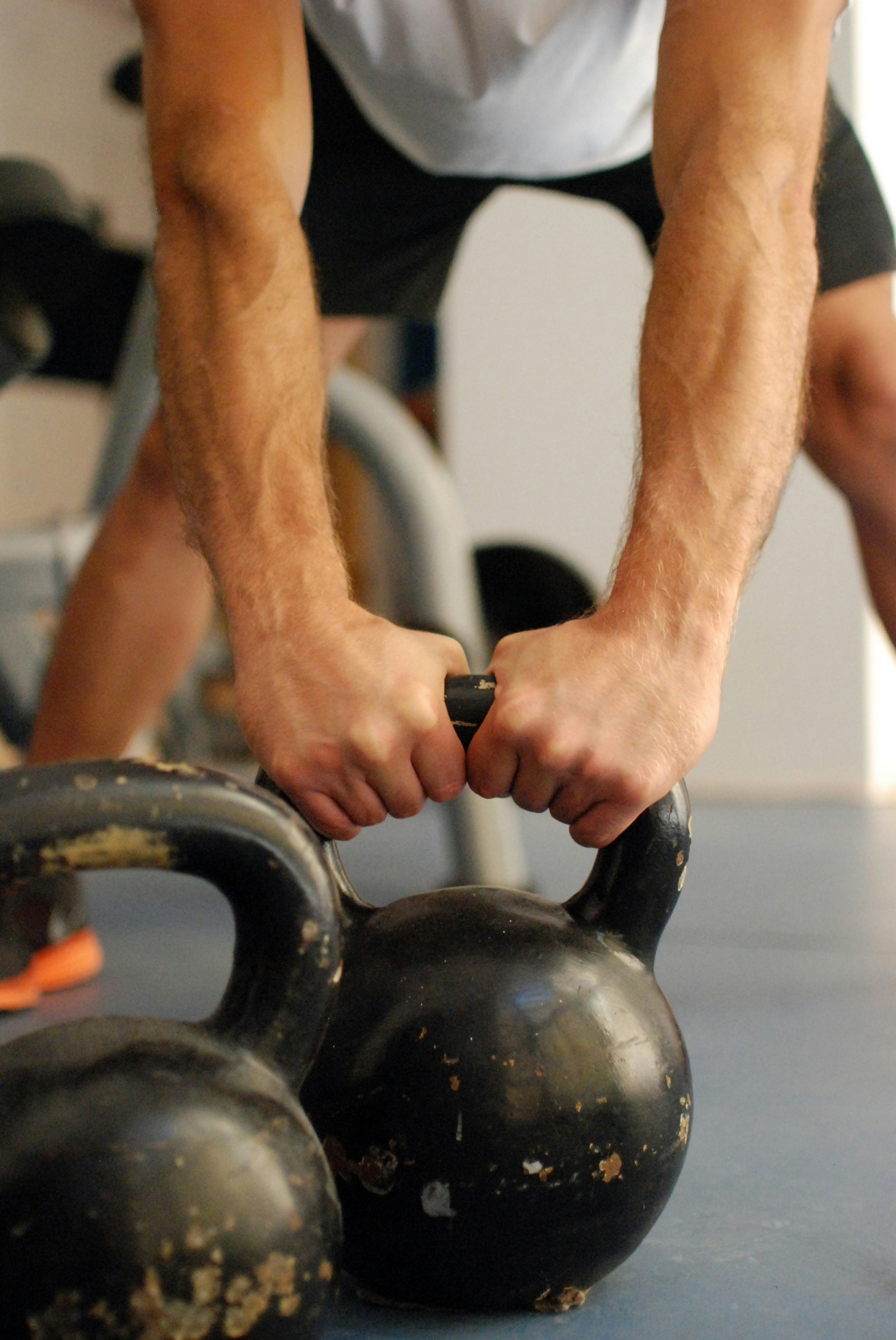 Séance de coaching sportif avec haltères
